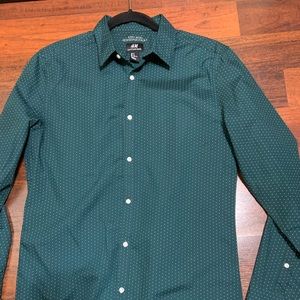 H&M slim fit green and white button up shirt